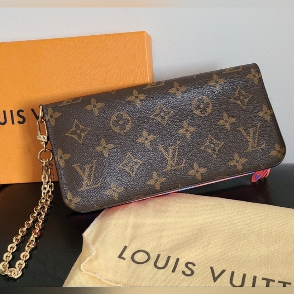 LV Insolite Corail Wristlet/Wallet